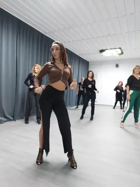 Seară de curs la Magic Dance Studio, Deva