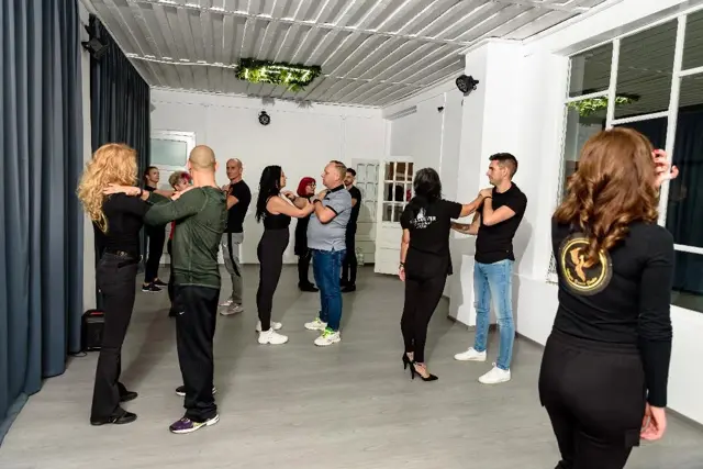 Seară de curs la Magic Dance Studio, Deva